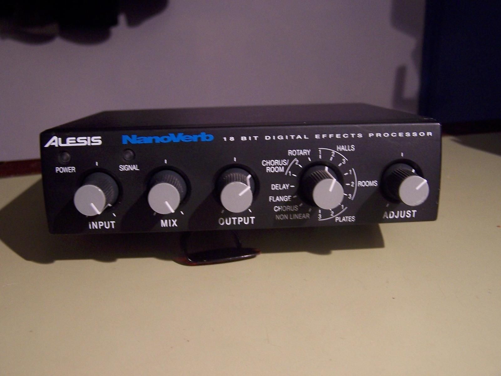 alesis-nanoverb-26135.jpg