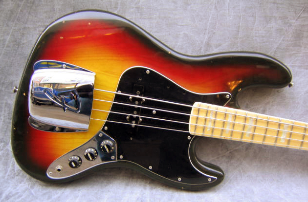 1979_Fender_Jazz_Bass_S8850503_front.jpg