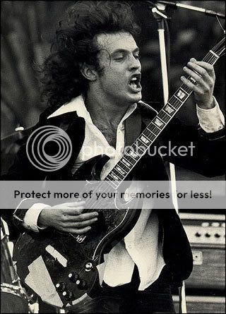 angus_young.jpg