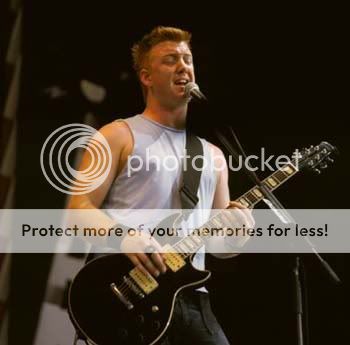 Josh-Homme-Vocal-Guitars1.jpg