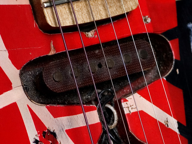 evh-frankenstein-00_pickup-neck.jpg