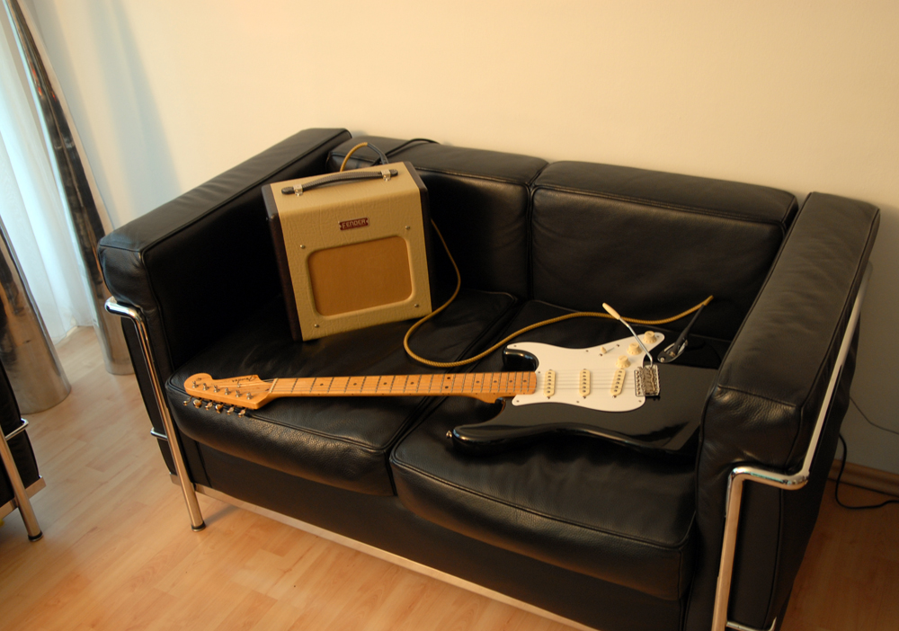 Couch_002.jpg