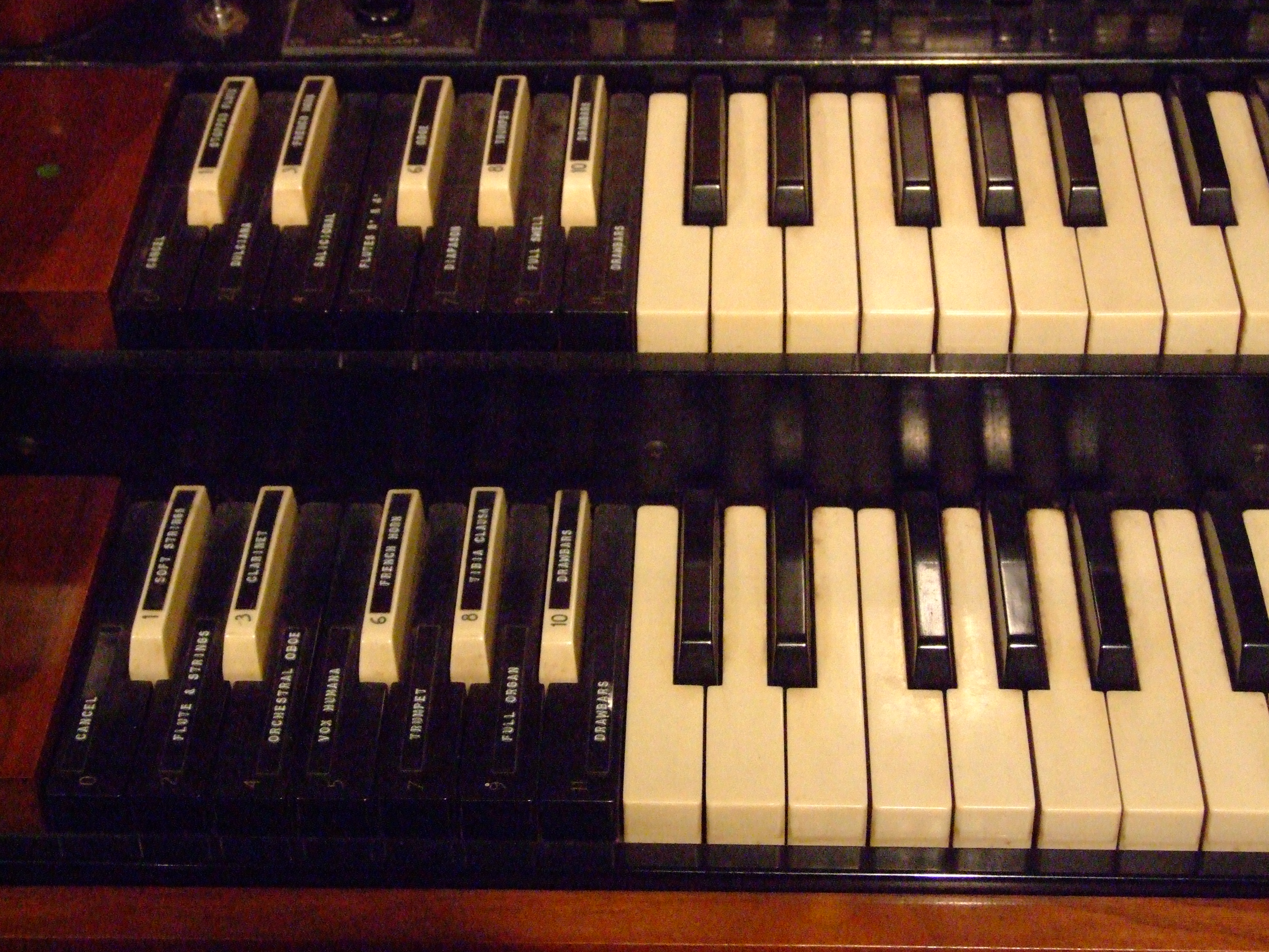 Hammond_preset_keys.jpg
