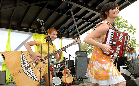 katzenjammer-bonnaroo480.jpg
