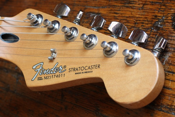 1_fender_stratocaster_maple_neck_refret_without_disturbing_original_finish.jpg
