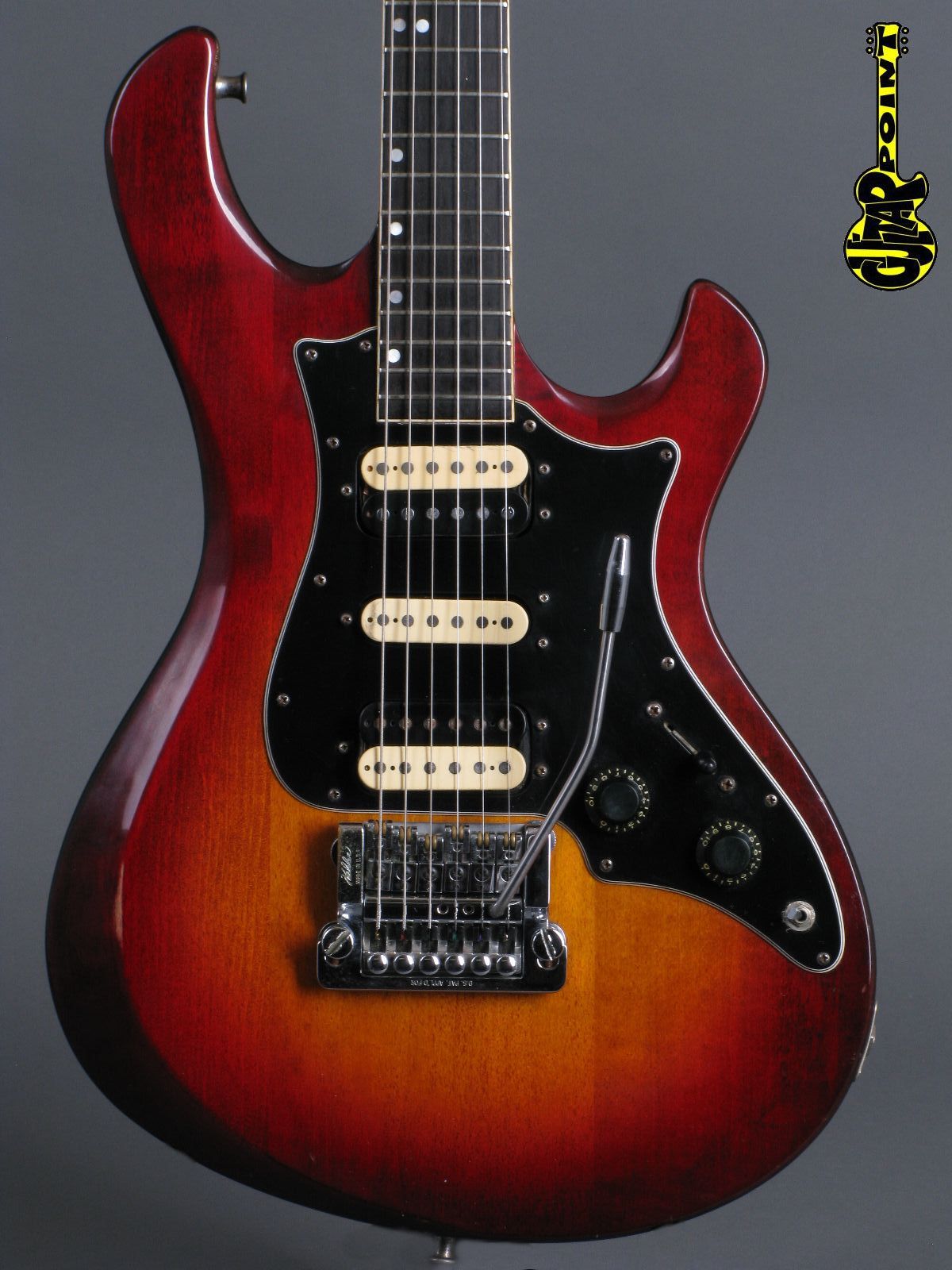 Gibson81VictoryMVX005_2.jpg