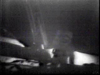 320px--Apollo_11_Landing_-_first_steps_on_the_moon.ogv.jpg