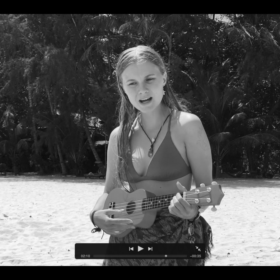www.youtube.com