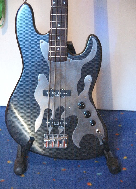 23610d1142496105-hilfe-beim-umbaun-vom-bass-pickguard.jpg