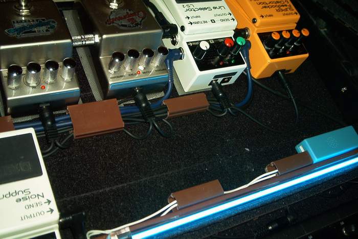 15632d1133029561-zeigt-her-eure-effektboards-mein-fx-board_spannungsversorgung.jpg