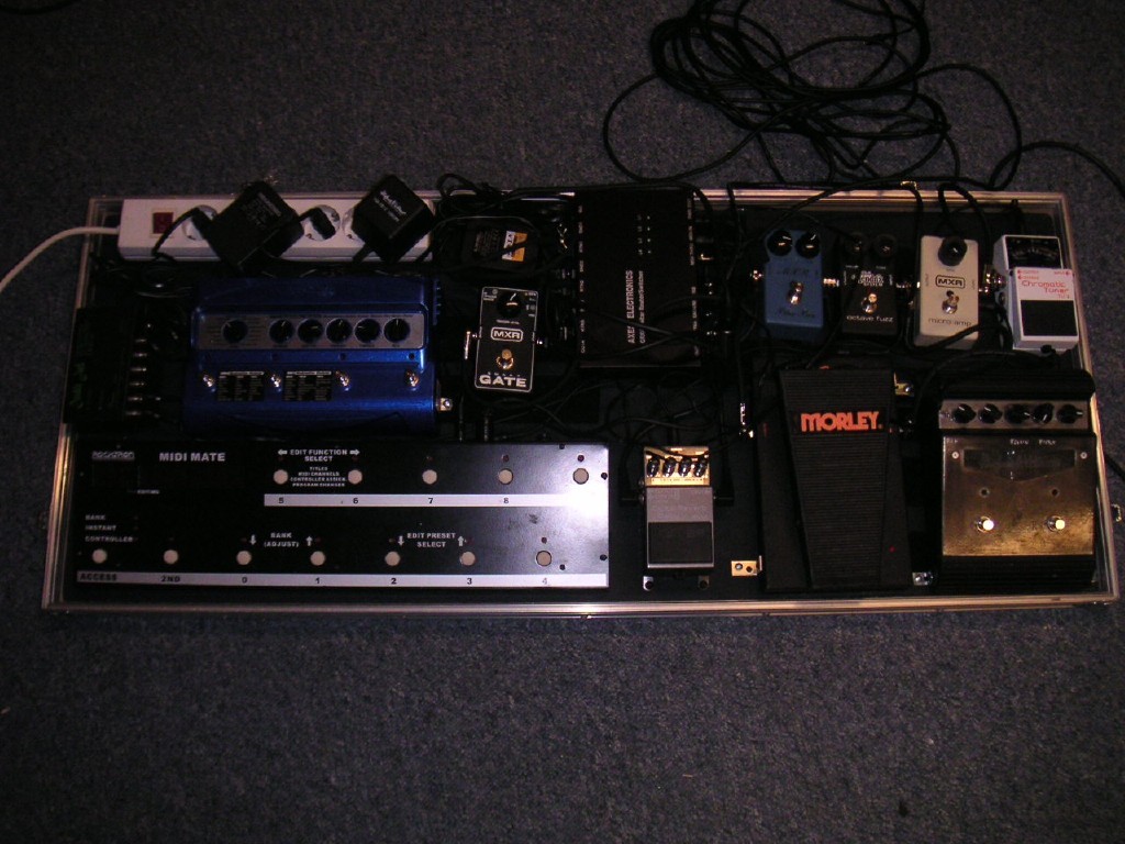 19786d1139150903-zeigt-her-eure-effektboards-board.jpg