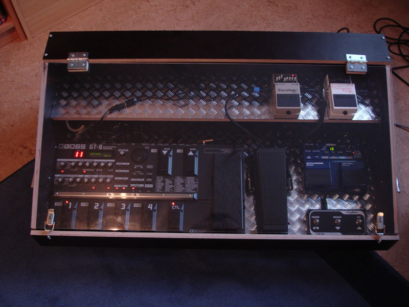 28130d1146506609-zeigt-her-eure-effektboards-part-ii-2.jpg