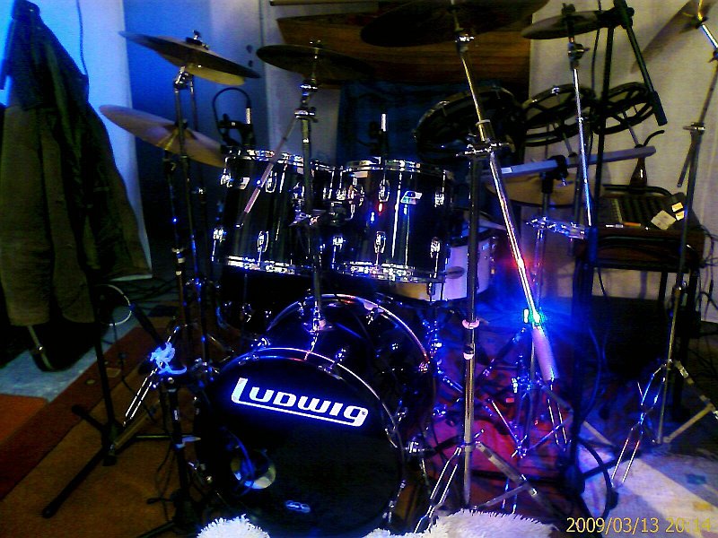 97273d1237106168-fotos-euren-drumsets-teil-7-image_240.jpg