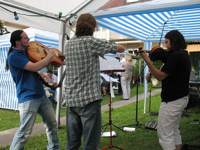 106659d1246151802-bilder-euch-als-akustik-gitarrist-jikogeige2.jpg