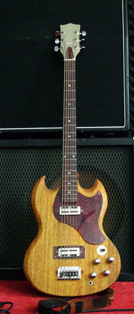 100955d1240605925-schickt-mal-bilder-eurer-gitarre-part-ii-bariton.jpg