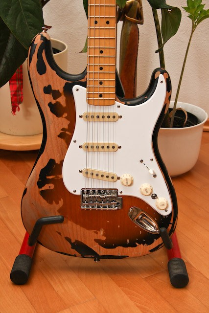 109207d1247795861-gitarre-squier-classic-vibe-50s-stratocaster-front.jpg