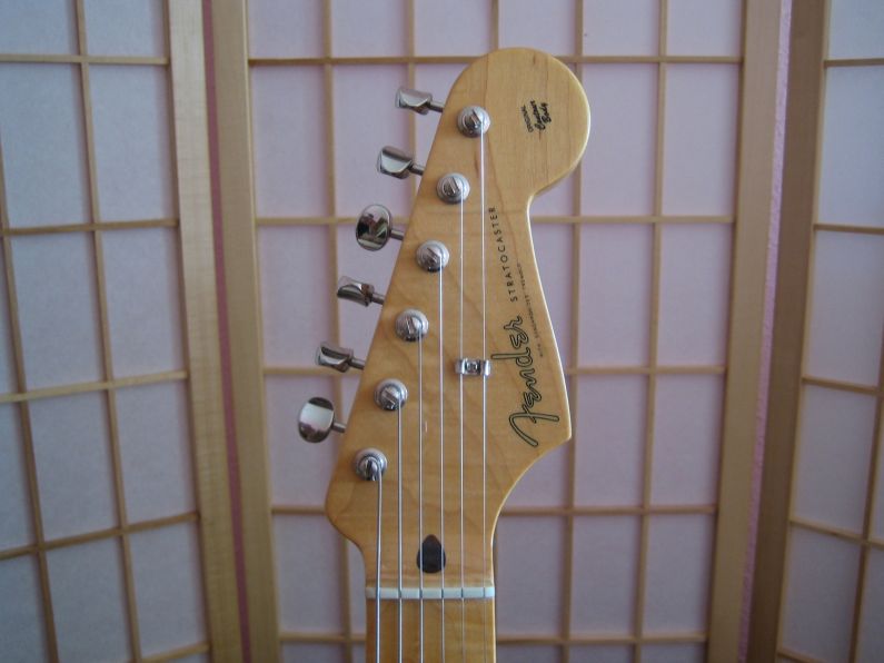 76243d1209645238-gitarre-fender-stratocaster-classic-player-50s-strat_3.jpg